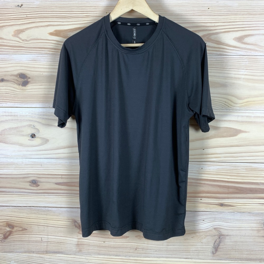LEG3ND Inspire T Shirt Mens Small Gray‎ Short Sleeve Raglan Performance Workout